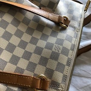 Extra pics for the LV bag